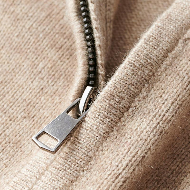 Jonas – Den Tidløse Sweater med Lynlås og Komfort