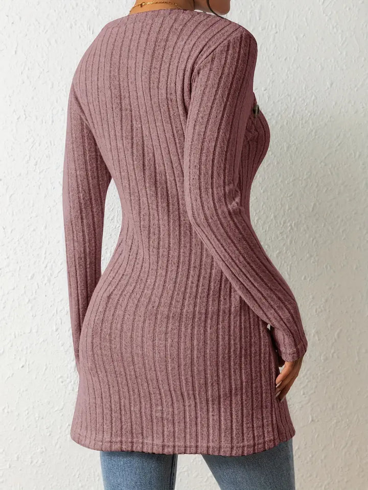 Elina – Den Sofistikerede Sweater med Knapdetaljer