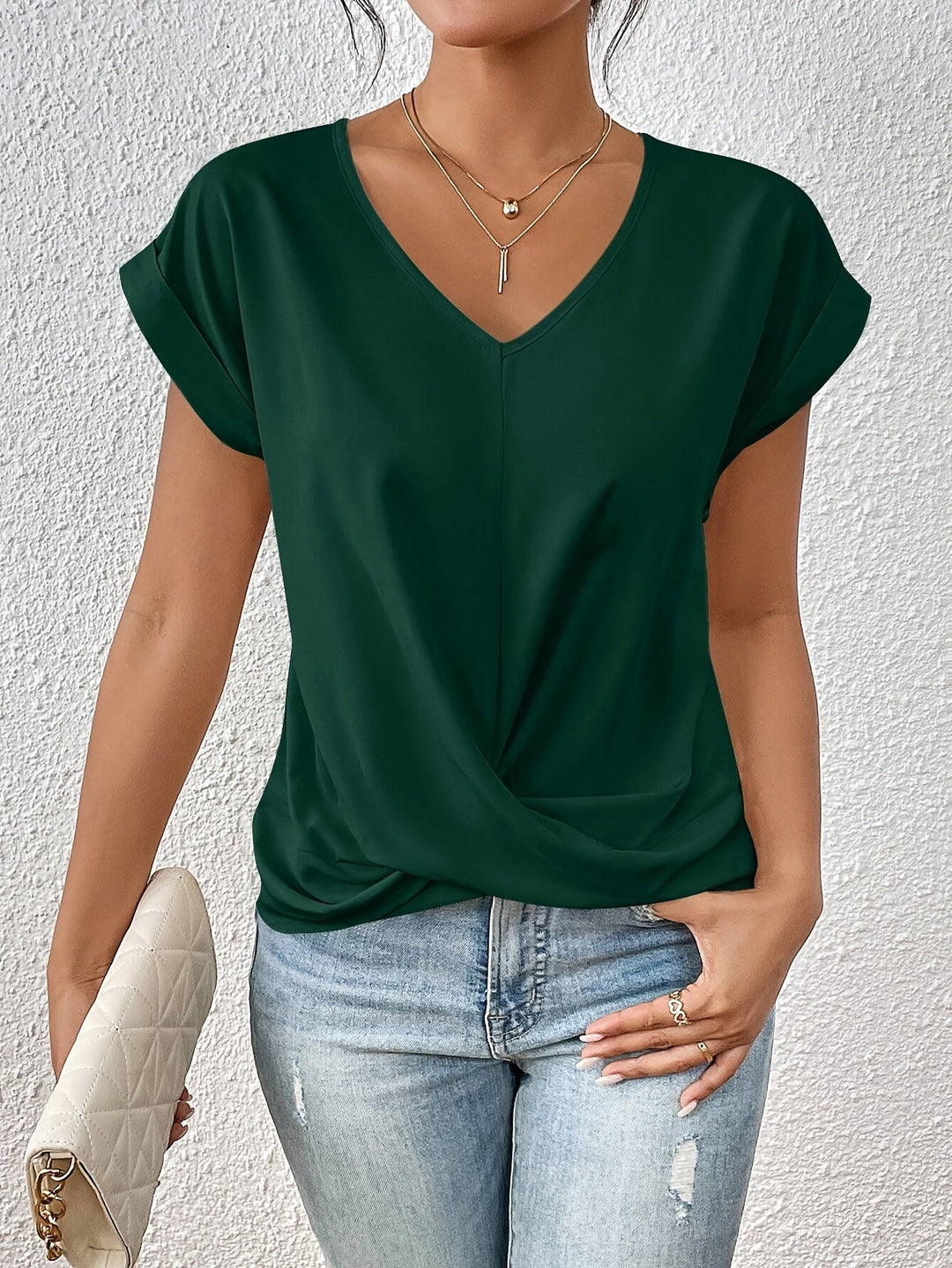 Sofia – Den Stilrene Bluse med Elegant V-Hals