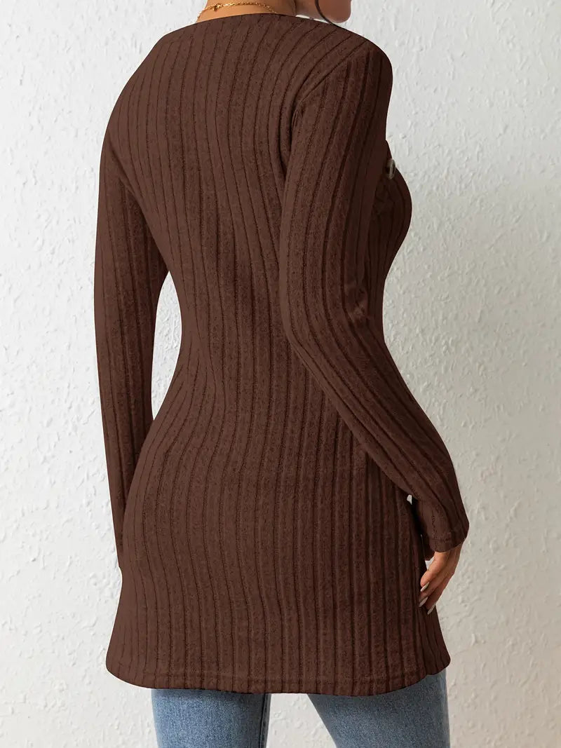 Elina – Den Sofistikerede Sweater med Knapdetaljer