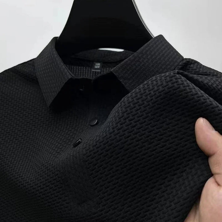 Lukas – Den Moderne Polo med Struktur