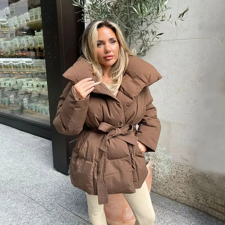 Alma – Den Polstrede Jakke med Stil og Vintervarme