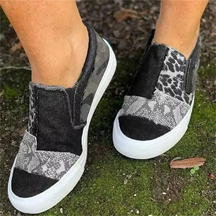 Nynne – Ergonomisk Slip-on med Moderne Patchwork