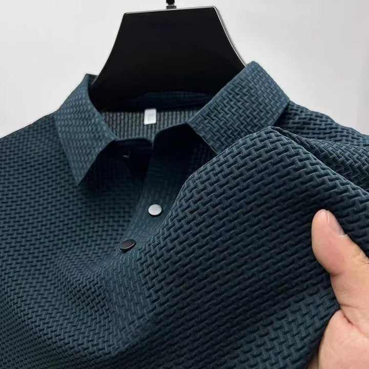 Lukas – Den Moderne Polo med Struktur