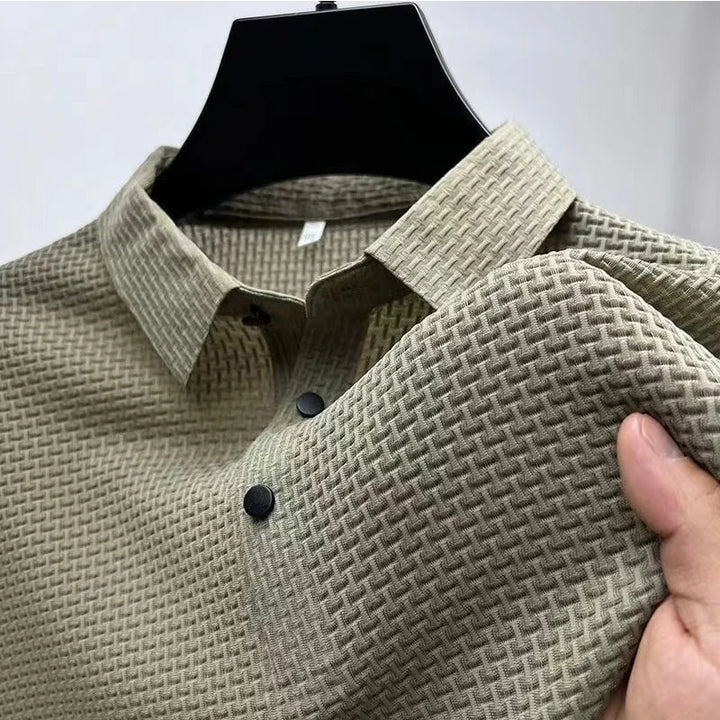 Lukas – Den Moderne Polo med Struktur