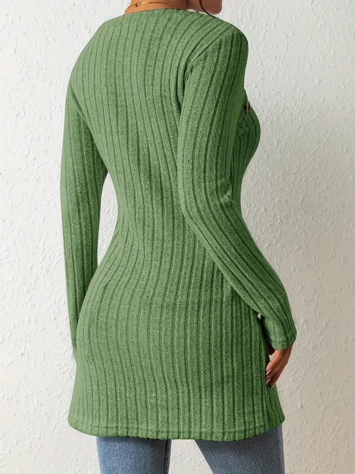 Elina – Den Sofistikerede Sweater med Knapdetaljer