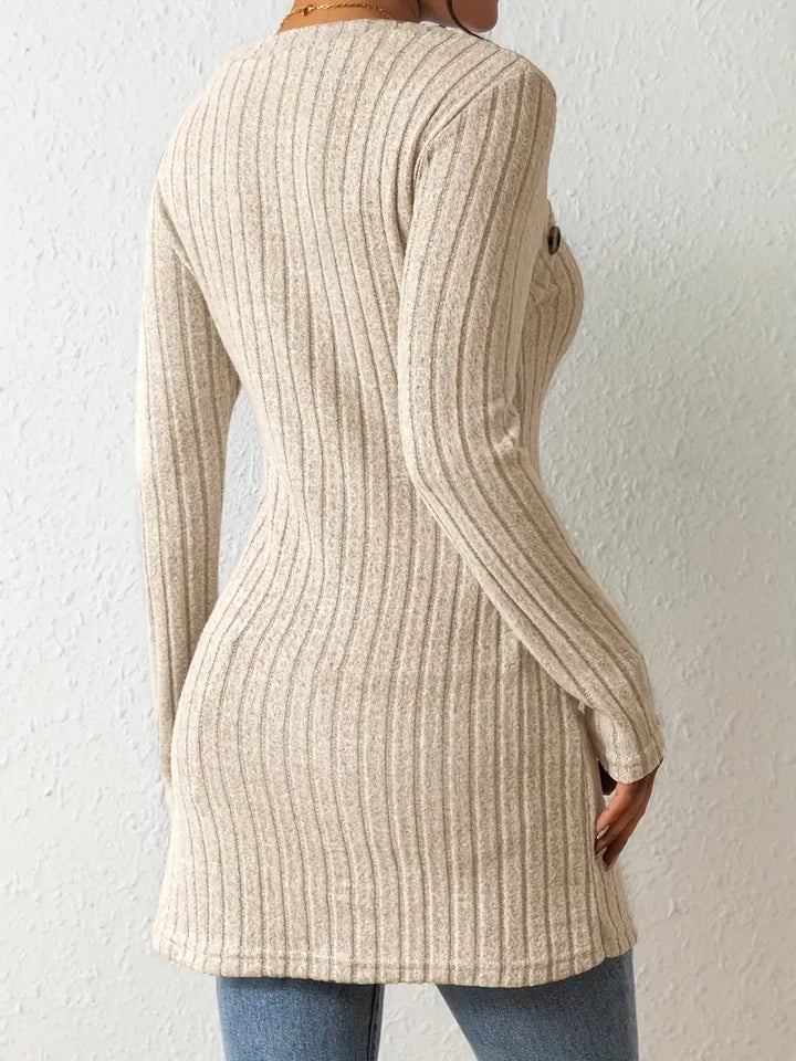 Elina – Den Sofistikerede Sweater med Knapdetaljer