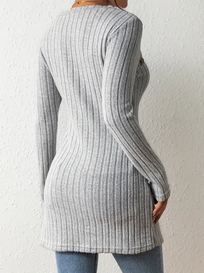 Elina – Den Sofistikerede Sweater med Knapdetaljer