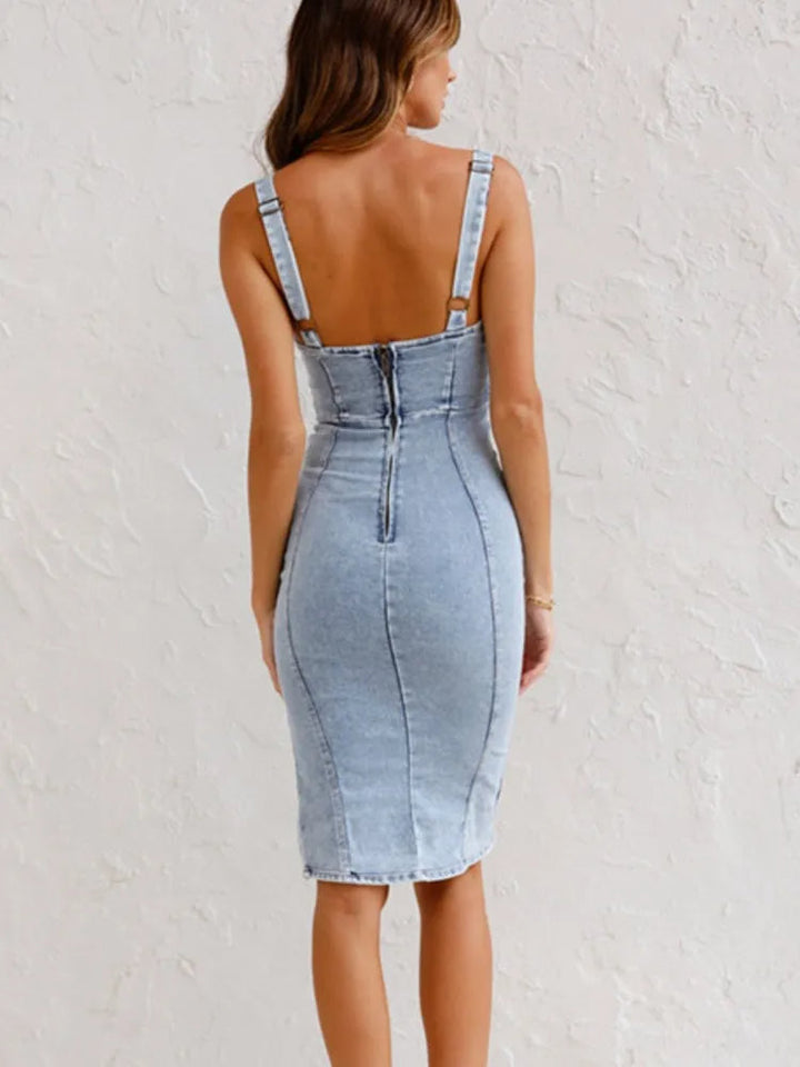 Stella – Den Figursyede Denimkjole med Kant